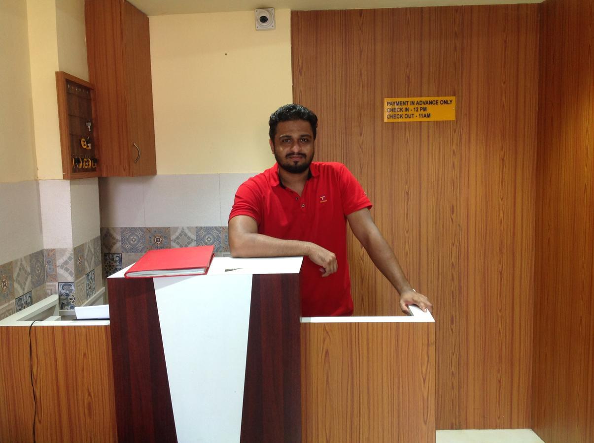 Zara Dormitory Mumbai Exterior photo